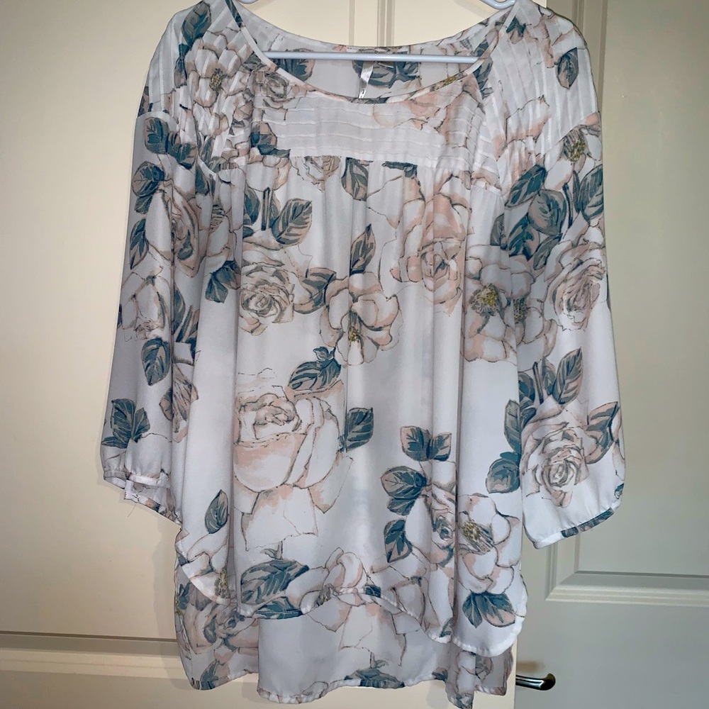 Lauren Conrad Flower loose shirt